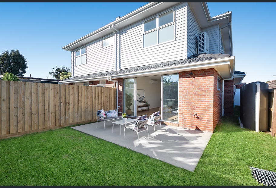 4xTownhouses Devon Park Dr Highton